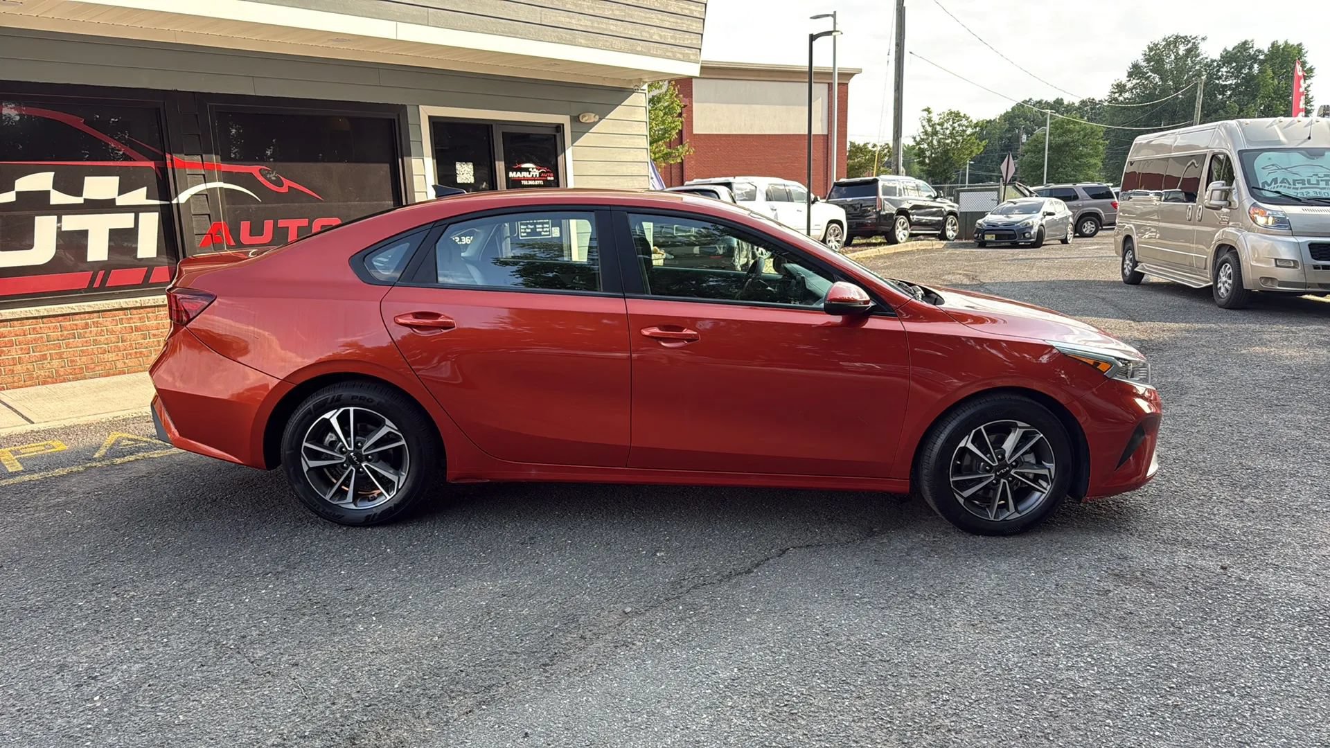 Used 2023 Kia Forte LXS w/ LXS Technology Package FWD image 4
