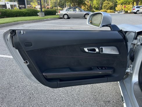 Used 2018 Mercedes-Benz AMG GT C image 26