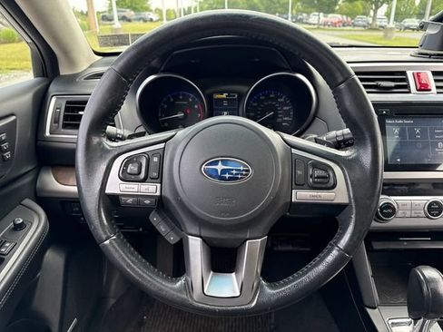 Used 2017 Subaru Outback 2.5i Limited AWD/4WD image 20