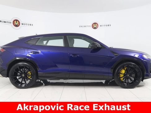 Used 2021 Lamborghini Urus image 2