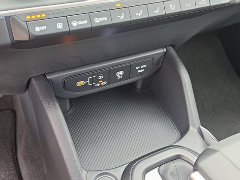 New 2026 Kia K4 FWD image 24