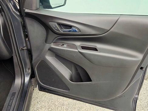 Used 2018 Chevrolet Equinox LT FWD image 24