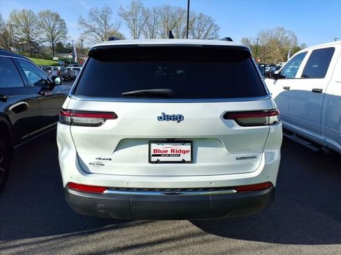 Used 2023 Jeep Grand Cherokee L Limited w/ Luxury Tech Group II image 7