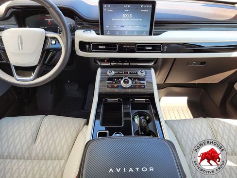 Used 2022 Lincoln Aviator Black Label w/ Dynamic Handling Package AWD/4WD image 22