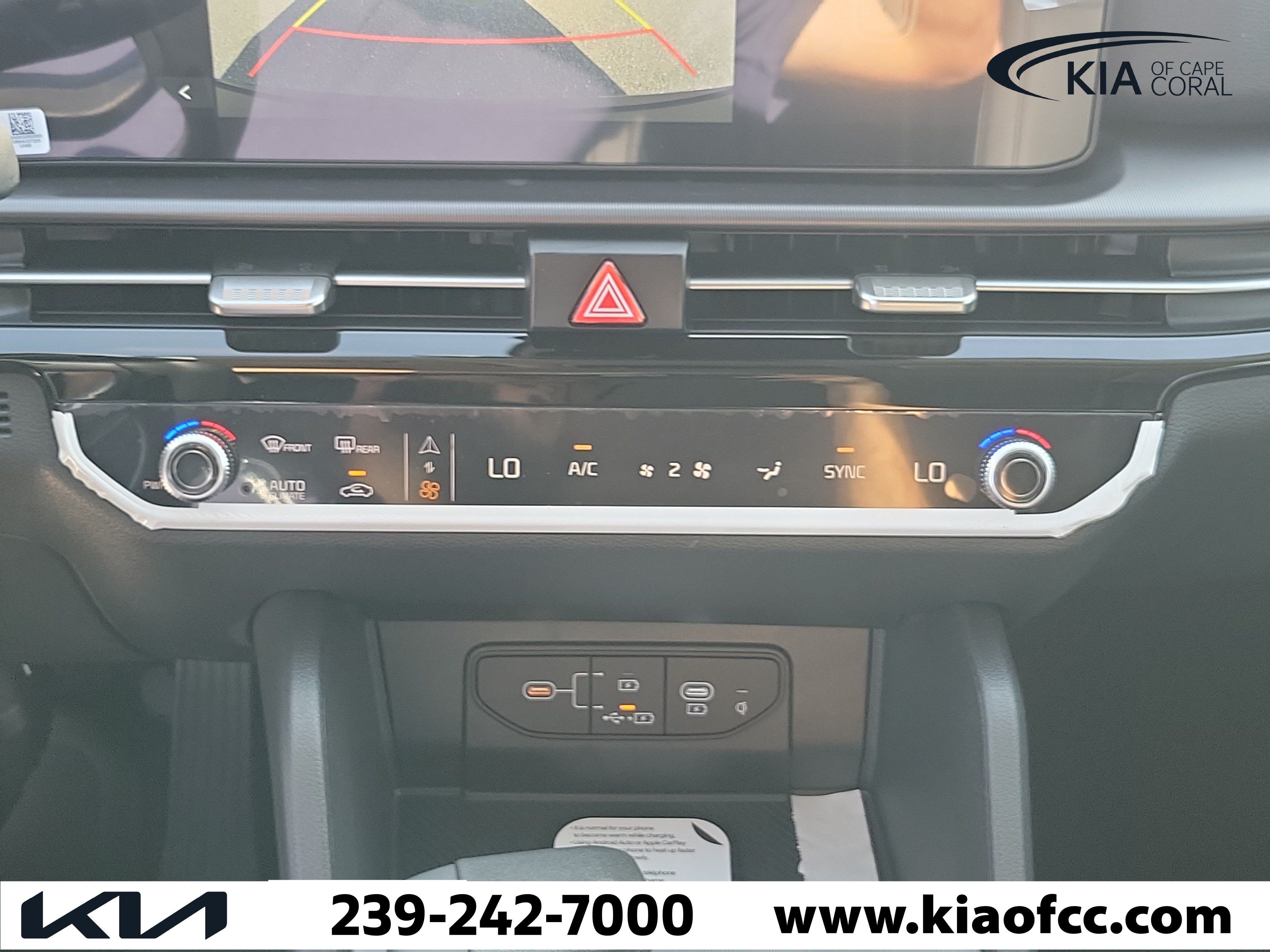 New 2026 Kia Sportage EX w/ EX Panorama Roof Package FWD image 27