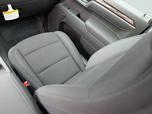 New 2025 GMC Sierra 1500 Elevation image 27