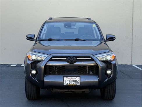Used 2022 Toyota 4Runner SR5 Premium w/ Moonroof Package RWD image 2