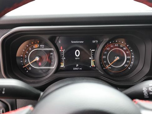 Used 2024 Jeep Wrangler Unlimited Rubicon w/ Convenience Group AWD/4WD image 14