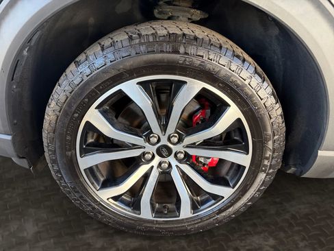 Used 2020 Ford Explorer ST w/ ST Street Pack image 40