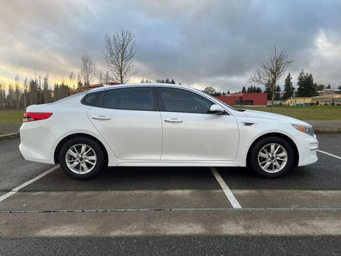 Used 2018 Kia Optima LX image 6