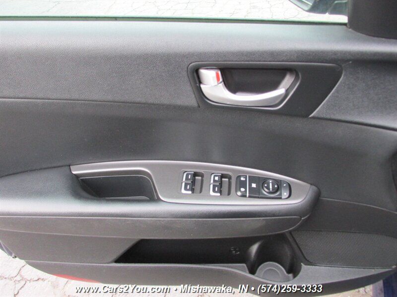 Used 2018 Kia Optima LX FWD image 9