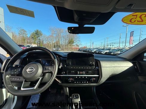 Certified 2025 Nissan Pathfinder SL w/ Lighting Package (N92) AWD/4WD image 5