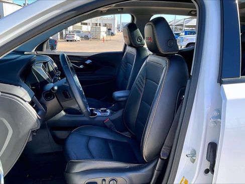 Used 2024 GMC Terrain AT4 w/ Infotainment Package II image 7