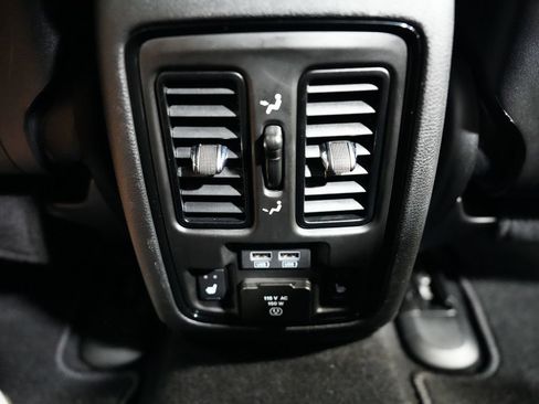 Used 2023 Dodge Durango GT AWD/4WD image 37