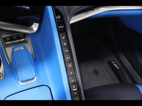 Used 2023 Chevrolet Corvette Stingray Premium Conv w/ Z51 Performance Package RWD image 20
