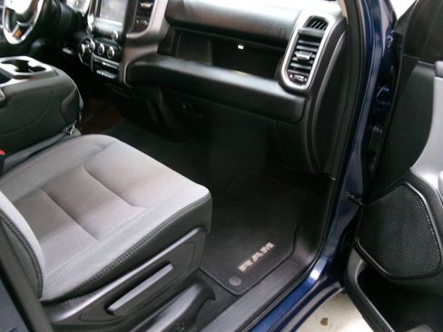Used 2019 RAM 1500 Big Horn AWD/4WD image 32
