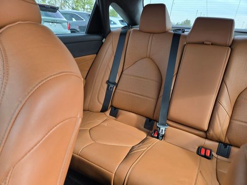 Used 2022 Toyota Avalon Limited w/ Advanced Safety Package image 12