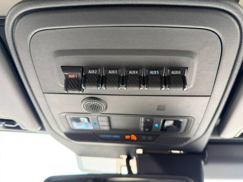 Used 2025 Ford Bronco Raptor AWD/4WD image 37