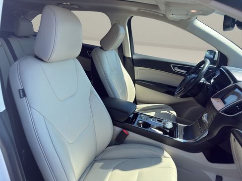 Used 2020 Ford Edge Titanium AWD/4WD image 20