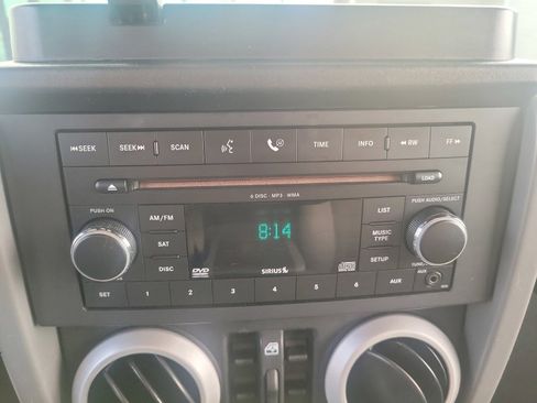 Used 2009 Jeep Wrangler Unlimited Sahara w/ Dual Top Group image 20