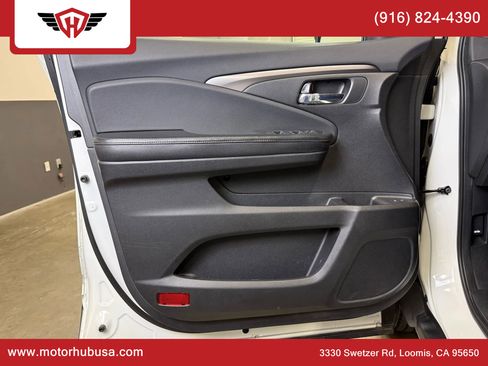 Used 2017 Honda Pilot EX-L image 37