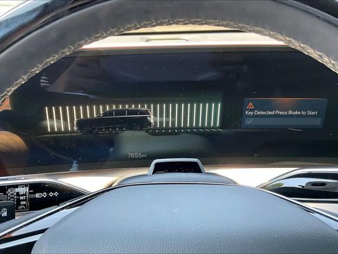 Used 2026 Cadillac Vistiq Sport w/ LPO, Floor Liner Package AWD/4WD image 24