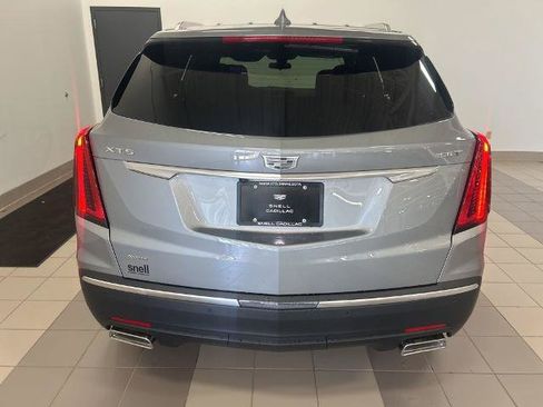 New 2026 Cadillac XT5 Luxury w/ LPO, Red Accent Package AWD/4WD image 4
