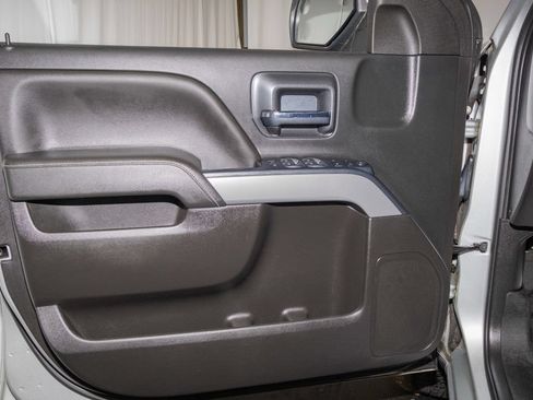 Used 2018 Chevrolet Silverado 1500 LT w/ All Star Edition AWD/4WD image 10