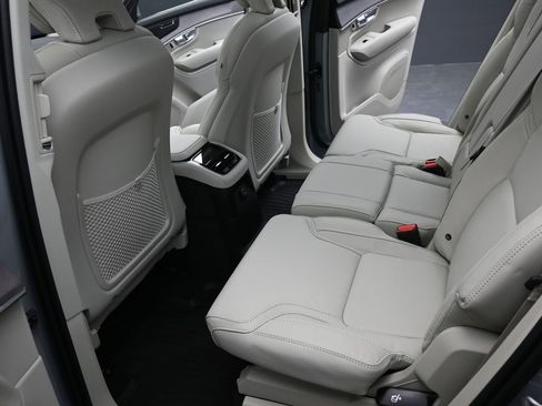 New 2026 Volvo XC90 T8 Ultra w/ Protection Package Premier AWD/4WD image 16