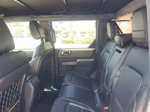 Used 2021 Ford Bronco Badlands image 15