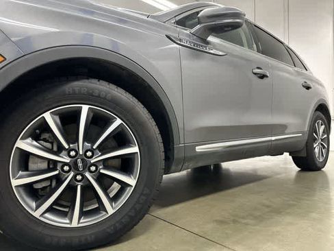 Used 2022 Lincoln Nautilus FWD image 27