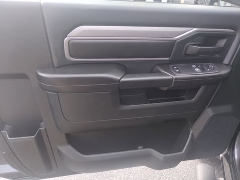 Used 2020 RAM 3500 Tradesman image 9