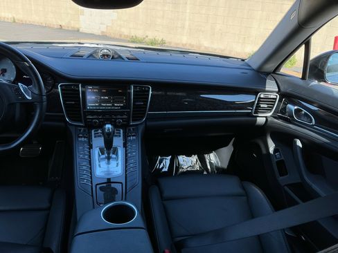 Used 2013 Porsche Panamera S image 16