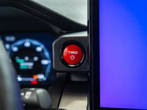 Certified 2025 Toyota 4Runner TRD Off-Road Premium w/ Tow Technology Package AWD/4WD image 30