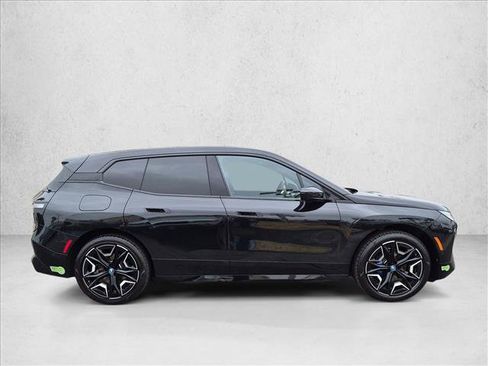 Used 2024 BMW iX xDrive50 w/ Sport Package AWD/4WD image 4