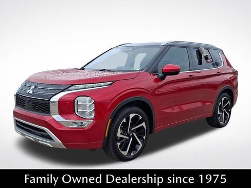 Used 2024 Mitsubishi Outlander SEL AWD/4WD image 3