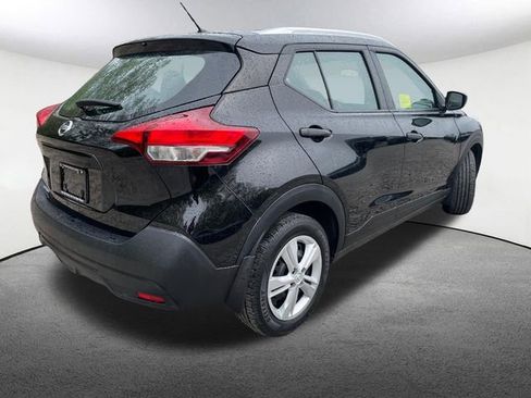 Used 2018 Nissan Kicks S FWD image 13