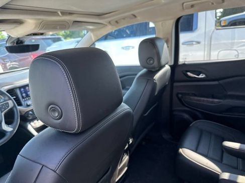 Used 2023 GMC Acadia Denali w/ Denali Technology Package AWD/4WD image 14
