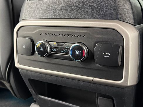 Used 2024 Ford Expedition Max XLT image 32