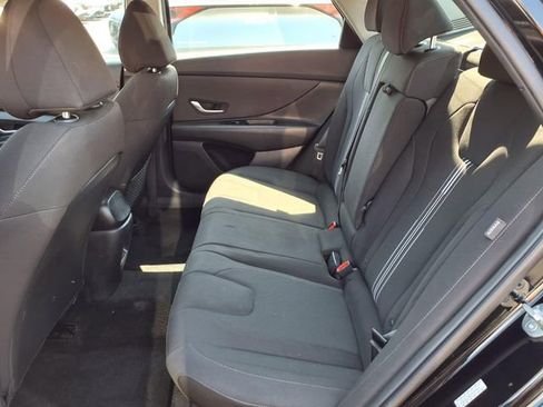 Certified 2024 Hyundai Elantra SEL w/ Convenience Package FWD image 10