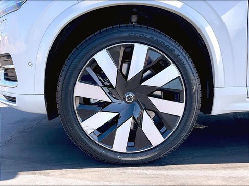 Used 2023 Volvo XC90 T8 Plus w/ Protection Package Premier image 12
