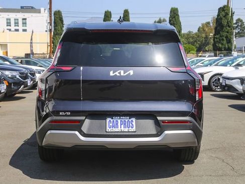 New 2026 Kia EV9 Wind image 16