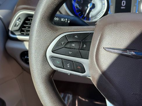 Used 2018 Chrysler Pacifica Touring Plus w/ Tire & Wheel Group image 31