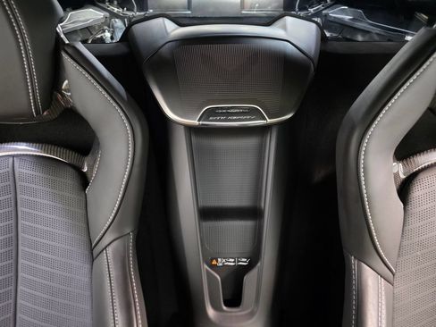 Used 2021 Chevrolet Corvette Stingray Premium Cpe w/ Z51 Performance Package RWD image 21