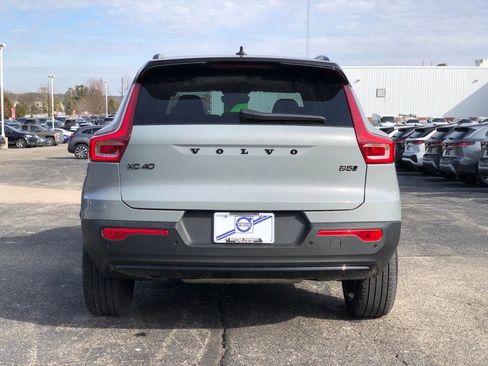 New 2026 Volvo XC40 B5 Ultra w/ Protection Package Premier image 5