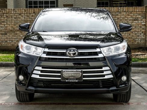 Used 2017 Toyota Highlander Plus image 10