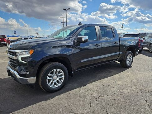 Used 2022 Chevrolet Silverado 1500 LT w/ Safety Package image 2