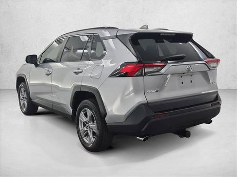 Used 2022 Toyota RAV4 XLE w/ Convenience Package FWD image 8