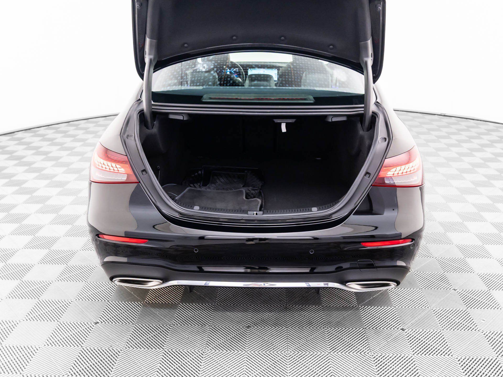 Used 2021 Mercedes-Benz E 350 4MATIC Sedan image 31