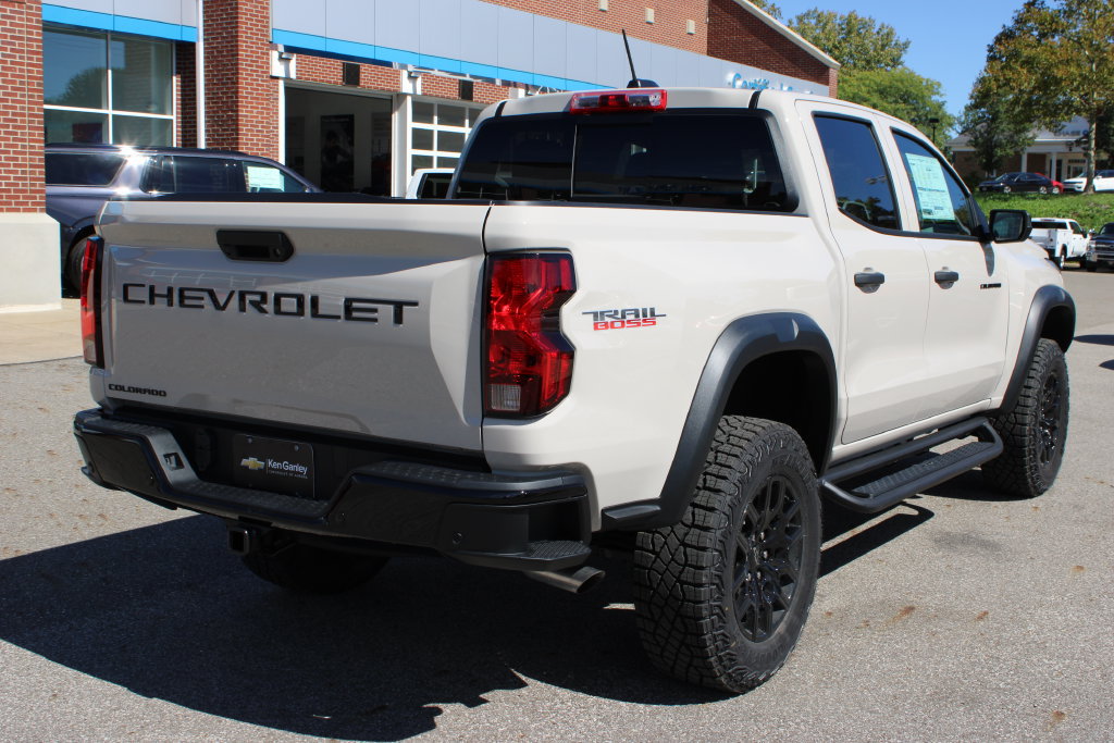 New 2026 Chevrolet Colorado Trail Boss AWD/4WD image 32